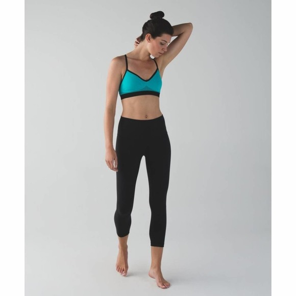 Lululemon Hold Your Om Colorblock Seamless Bra II in Heathered Peacock Blue - Picture 7 of 12